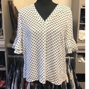 Adrianna Papell Flutter Sleeve Blouse-Size Small